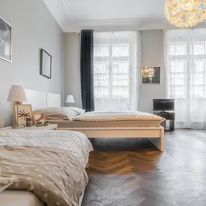 Bright Studio Close To Charles Bridge And Castle Apartment