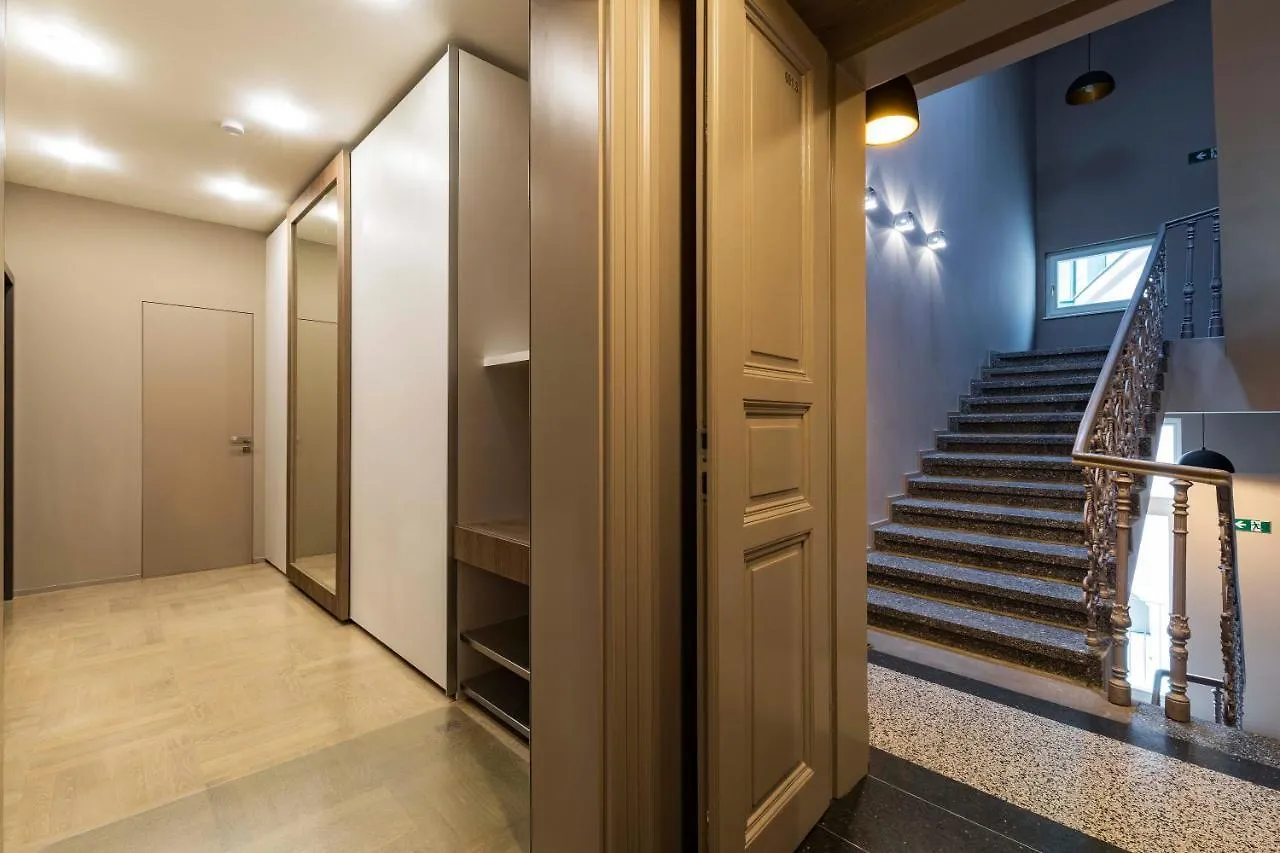 Ferienwohnung New Luxury Apt With Ac&Parking In The Center Of Prag Apartment